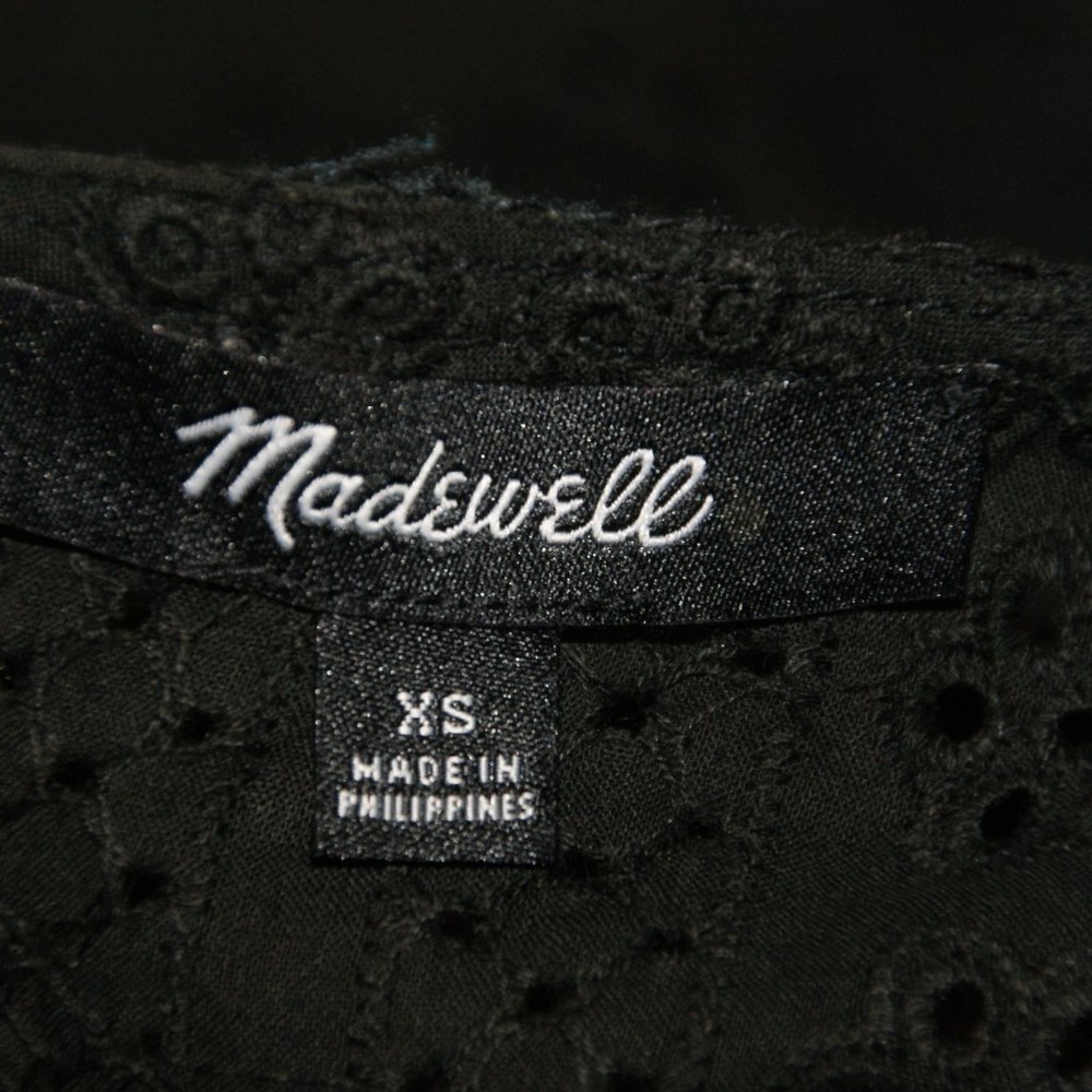 MADEWELL Black Eyelet Tiered Button-Back Top sz XS - Picture 9 of 15